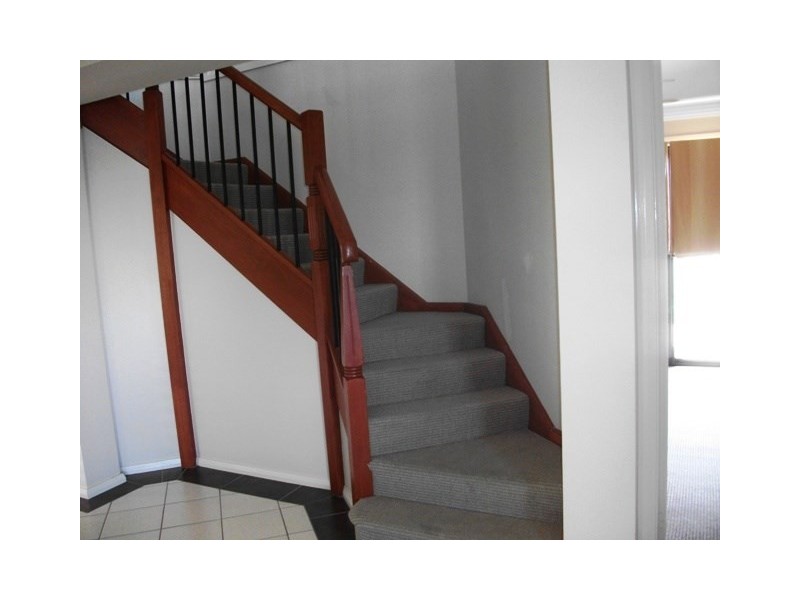 13 Bert Whiteley Place, Orange NSW 2800