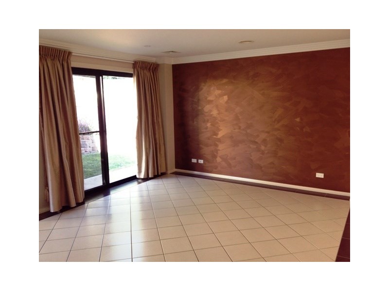 13 Bert Whiteley Place, Orange NSW 2800