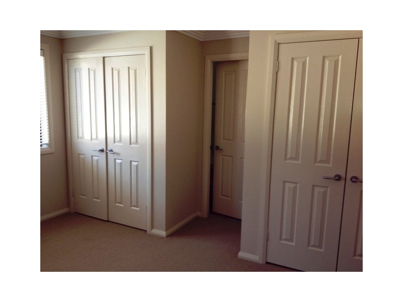 13 Bert Whiteley Place, Orange NSW 2800