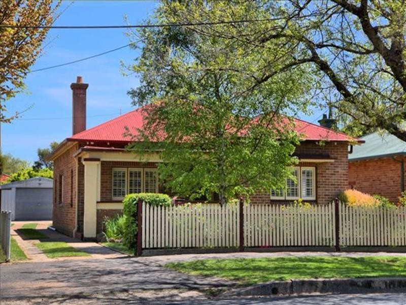 81 Edward Street, Orange NSW 2800