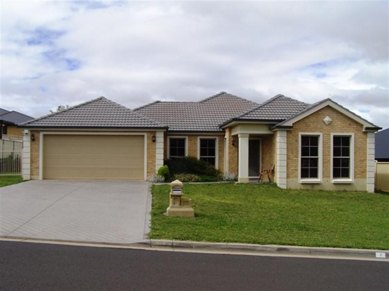 7 Greerlyn Way, Orange NSW 2800