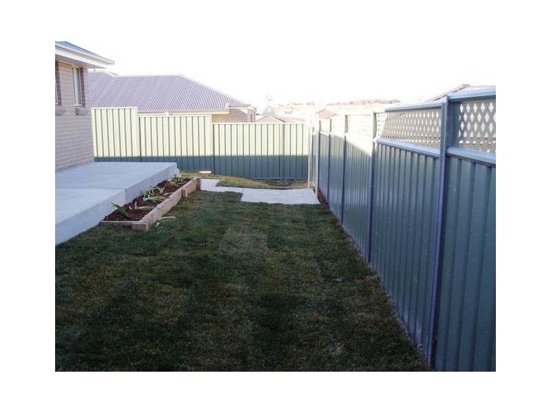 7 Quinlan Run, Orange NSW 2800