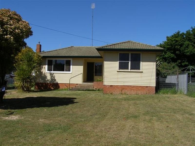 6 Cawana Place, Orange NSW 2800