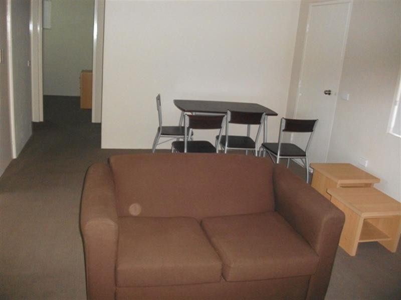 Unit 4, 14-16 Burrendong Way, Orange NSW 2800