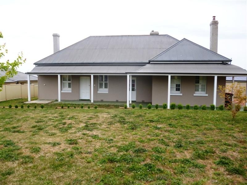 26 George Weily Place, Orange NSW 2800