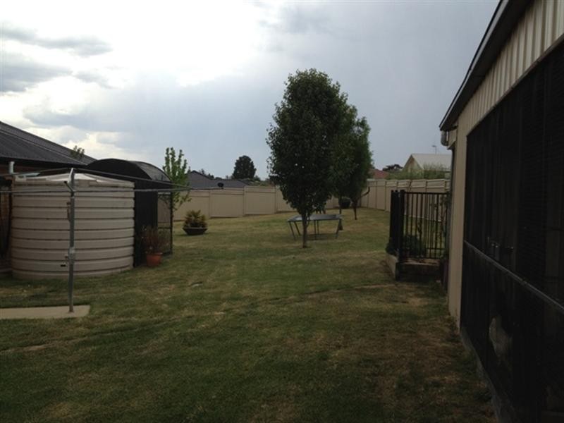 9 Rutherford Place, Orange NSW 2800