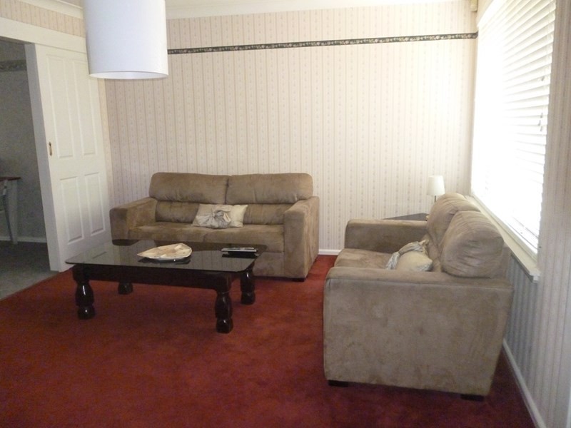 1 Dougherty Place, Orange NSW 2800