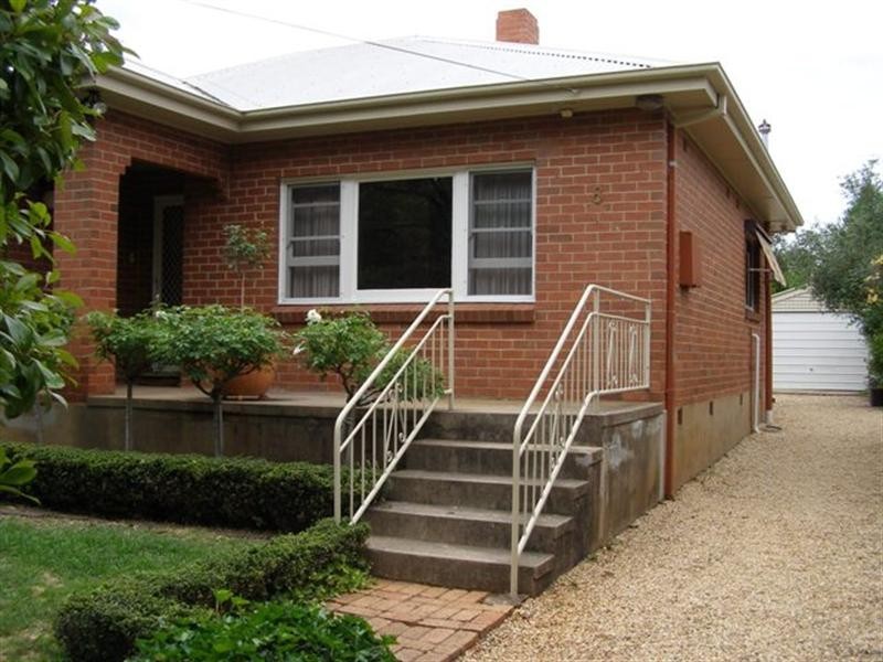 8 March Street, Orange NSW 2800