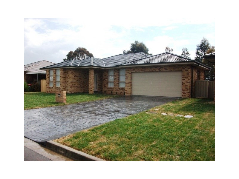 35 Emerald Street, Orange NSW 2800