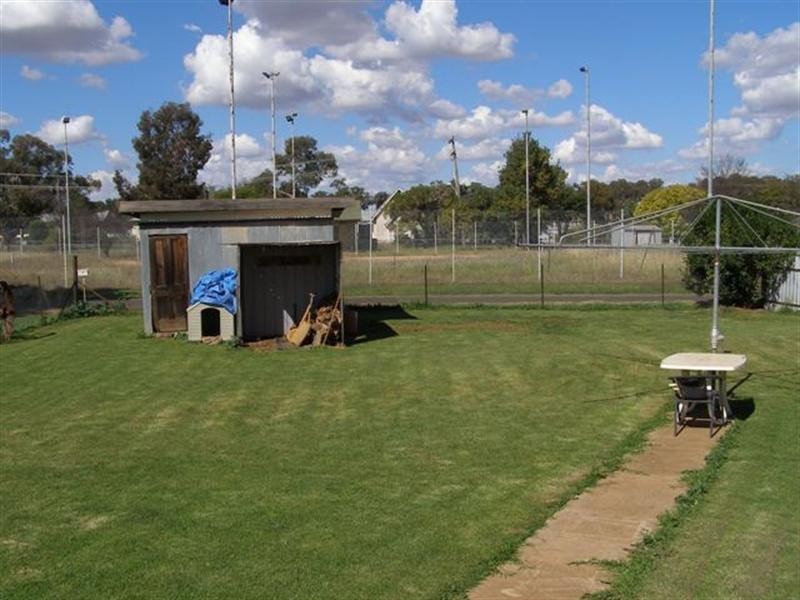 2 Main Street, Cudal NSW 2864