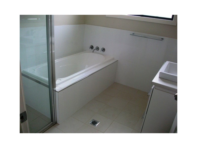 24 Botanic Way, Orange NSW 2800