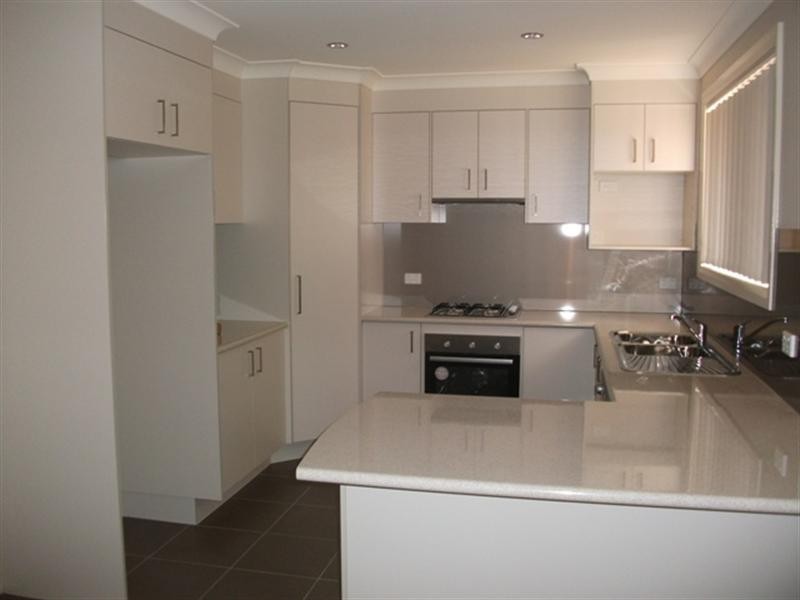 42 Emerald Street, Orange NSW 2800