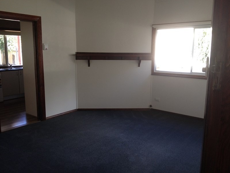 15 Churchill Avenue, Orange NSW 2800