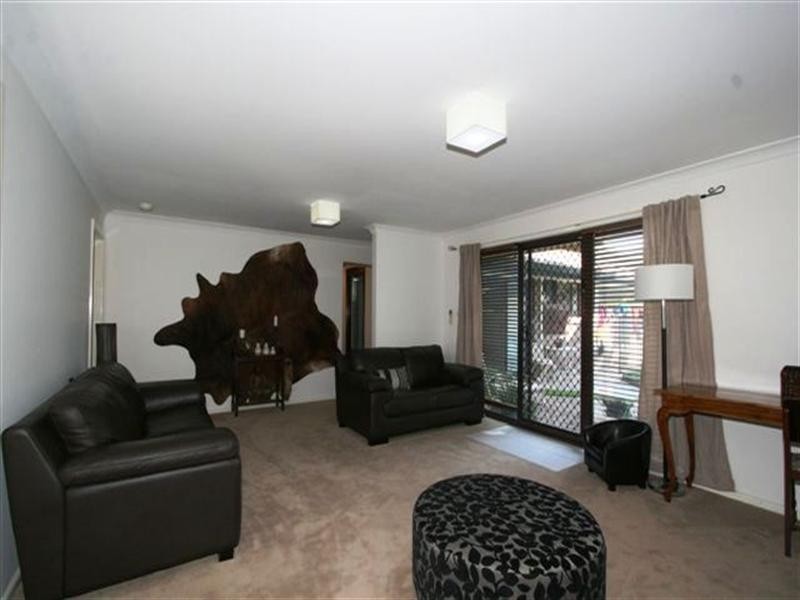 11 Pulari Place, Orange NSW 2800