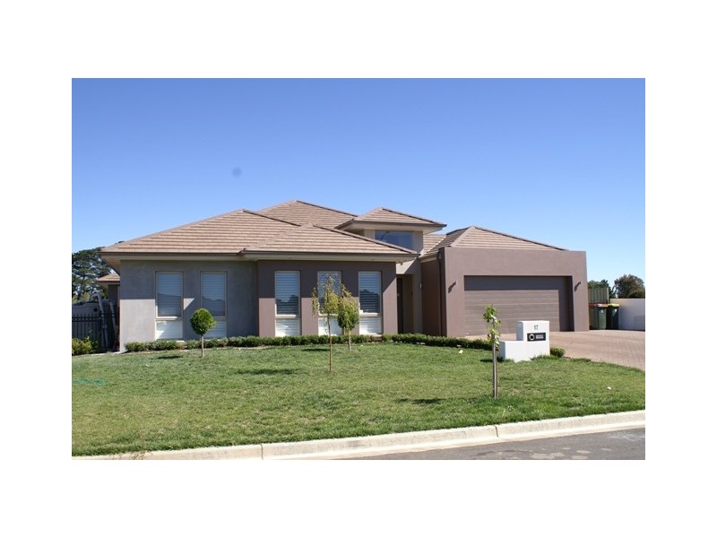17 Kaleno Way, Orange NSW 2800