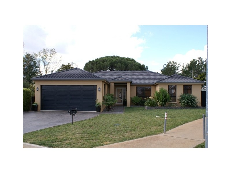 7 Jarrah Place, Orange NSW 2800