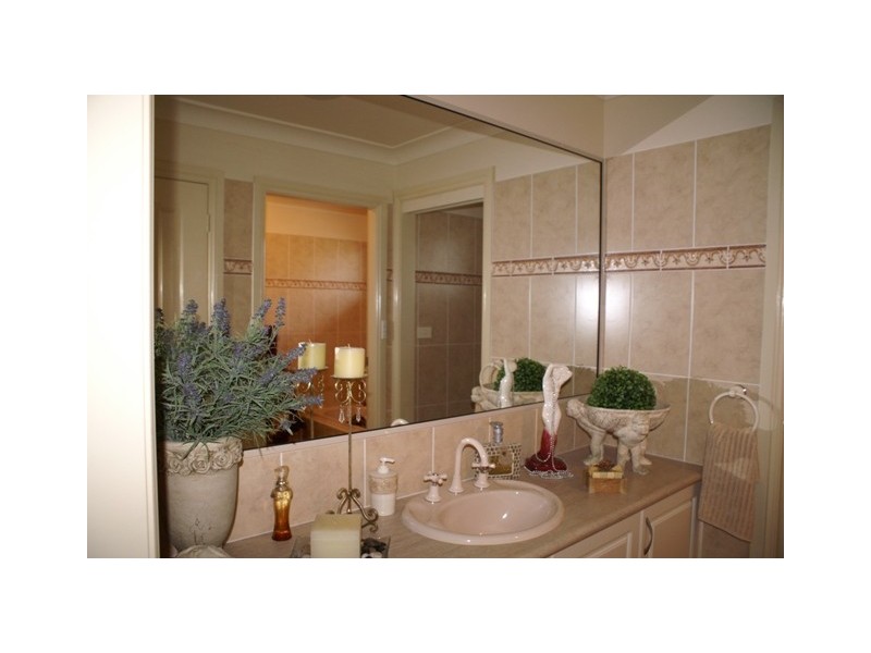 7 Jarrah Place, Orange NSW 2800