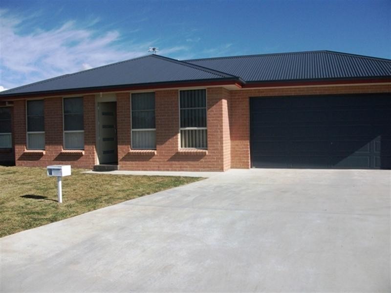 11A Emerald Street, Orange NSW 2800