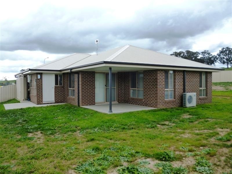 1 Abelia Close, Orange NSW 2800