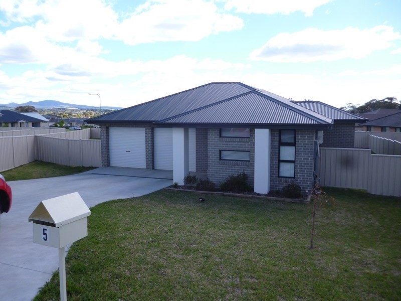 5 Abelia Close, Orange NSW 2800
