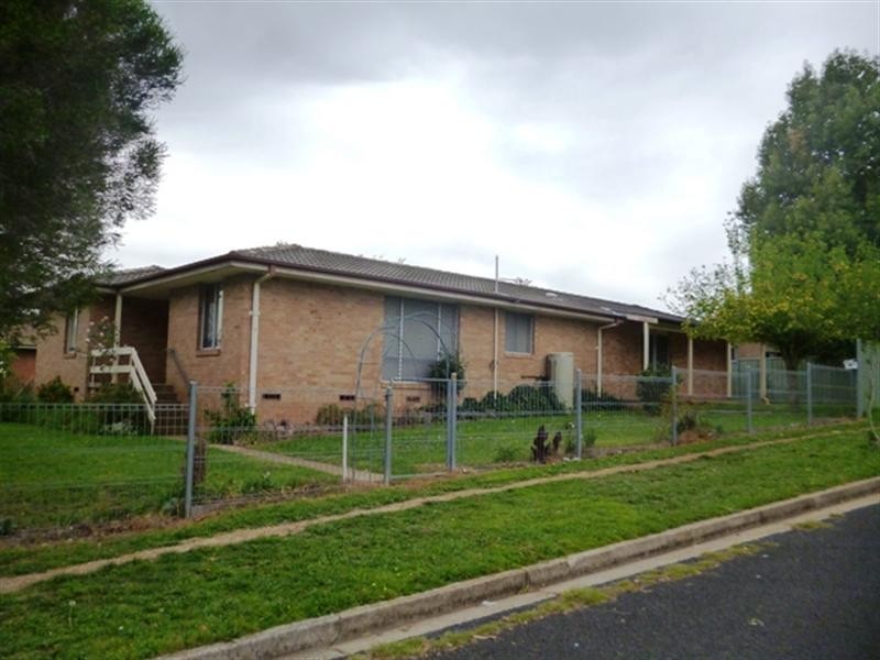 6 Weema Street, Orange NSW 2800