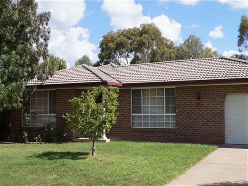 49 Kent Avenue, Orange NSW 2800