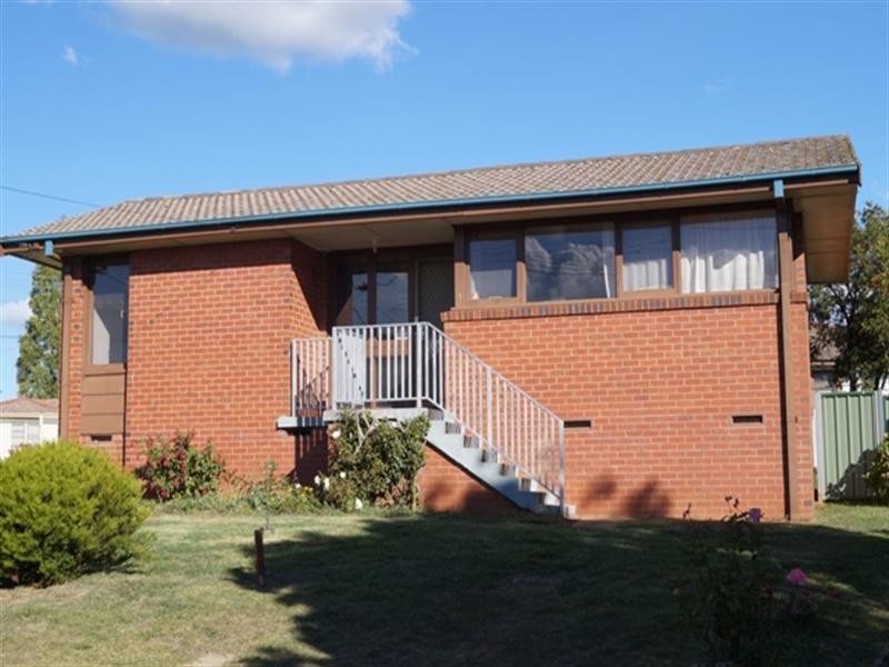 7 Nioka Place, Orange NSW 2800