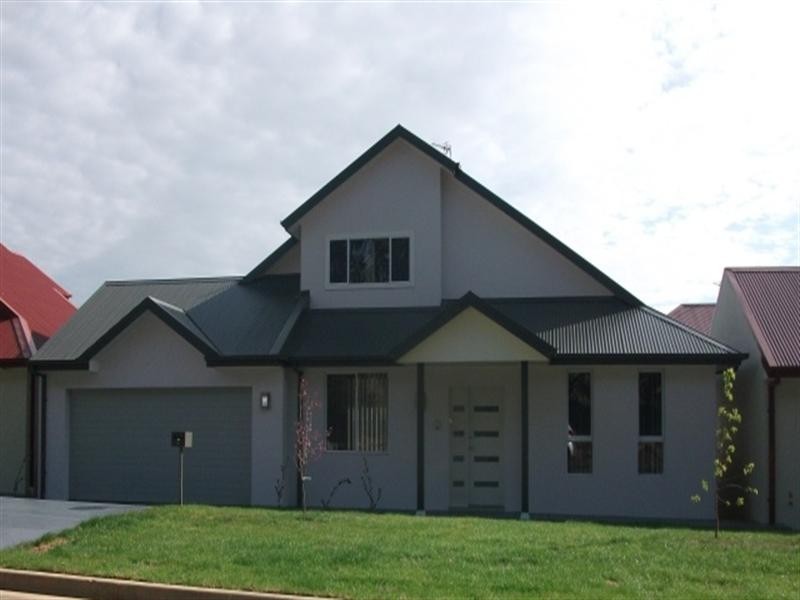 19 Moonstone Drive, Orange NSW 2800