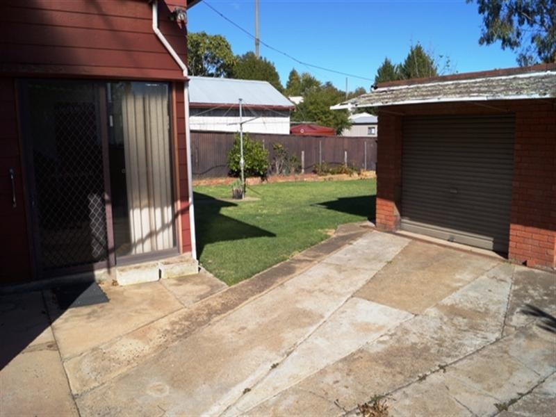 5 Autumn Street, Orange NSW 2800