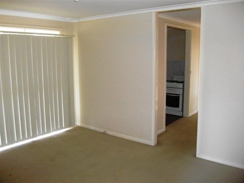 2 Algona Crescent, Orange NSW 2800