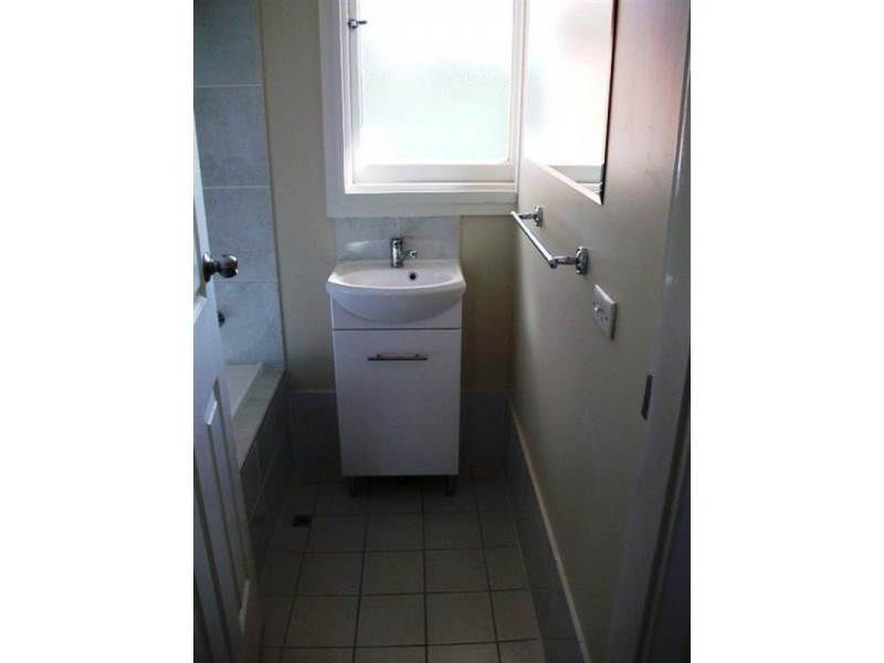 2 Algona Crescent, Orange NSW 2800