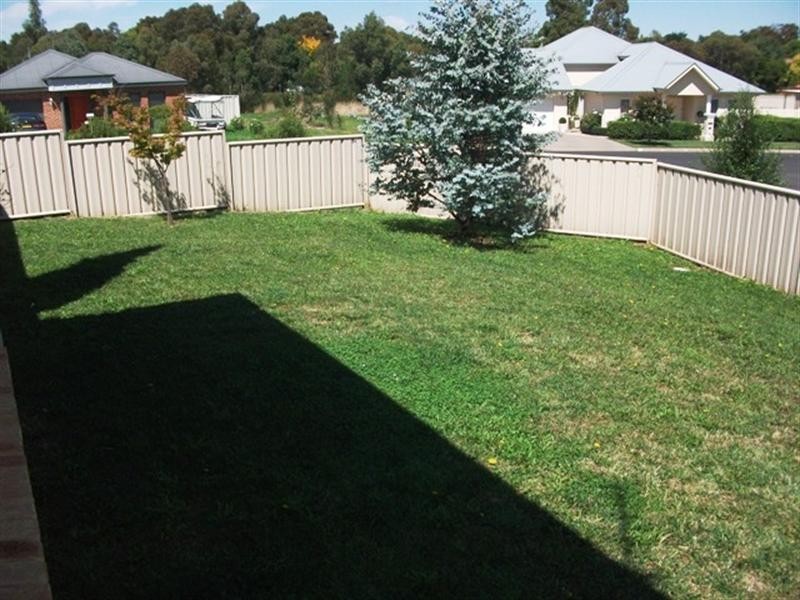 6 Brooklands Drive, Orange NSW 2800