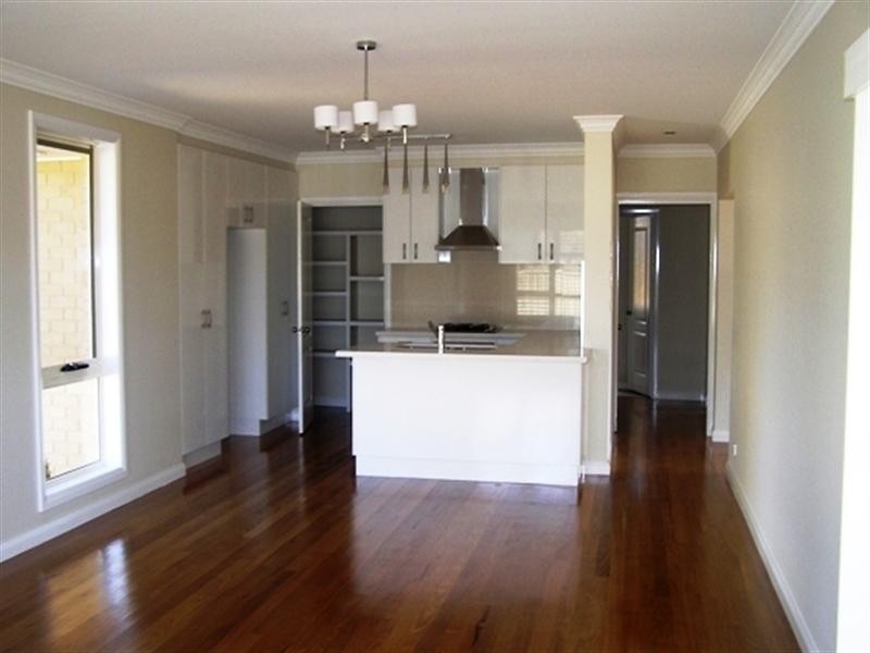 22 Robinson Court, Orange NSW 2800