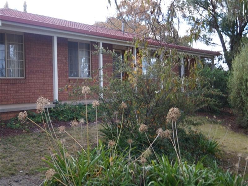 1 Blackmans Close, Orange NSW 2800