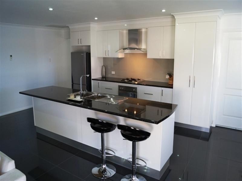 9 Molloy Drive, Orange NSW 2800