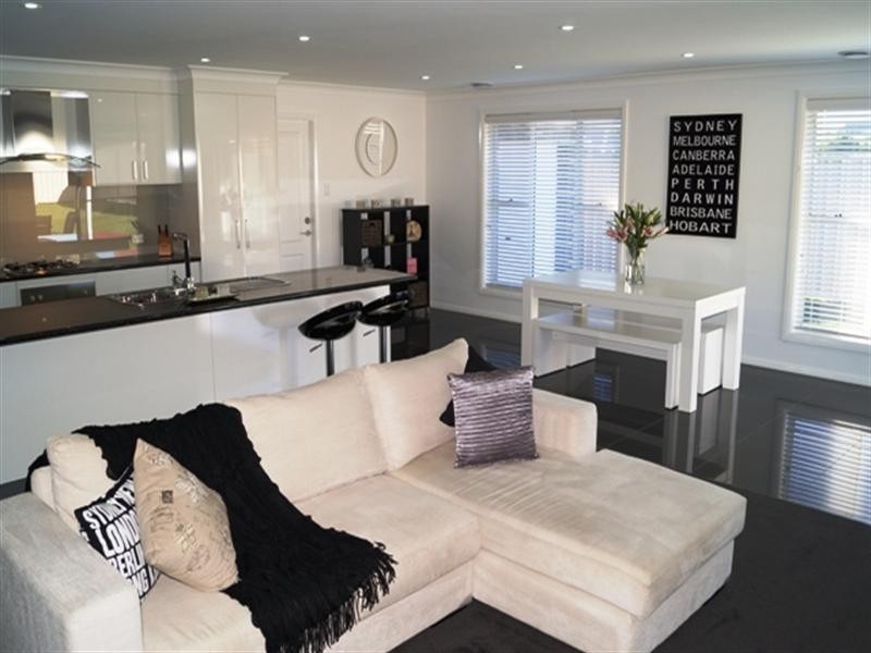 9 Molloy Drive, Orange NSW 2800