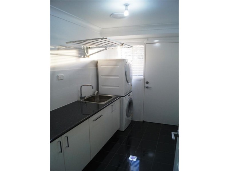 9 Molloy Drive, Orange NSW 2800