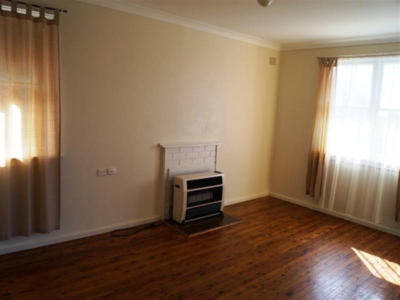 2 Leura Road, Orange NSW 2800