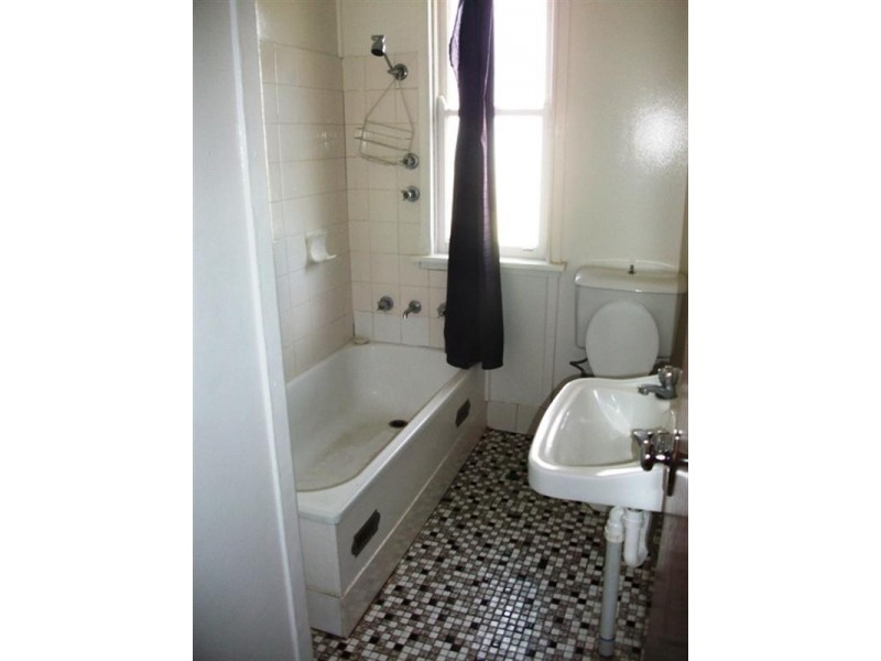 2 Leura Road, Orange NSW 2800