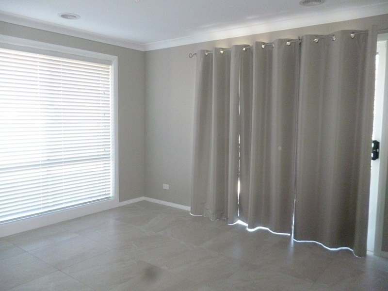 8 Amaroo Crescent, Orange NSW 2800