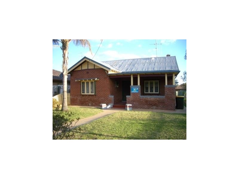 63 Dalton Street, Parkes NSW 2870