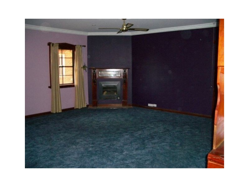 63 Dalton Street, Parkes NSW 2870