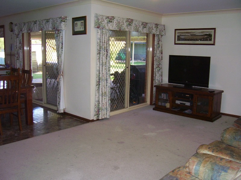 38 Ebelina Crescent, Parkes NSW 2870