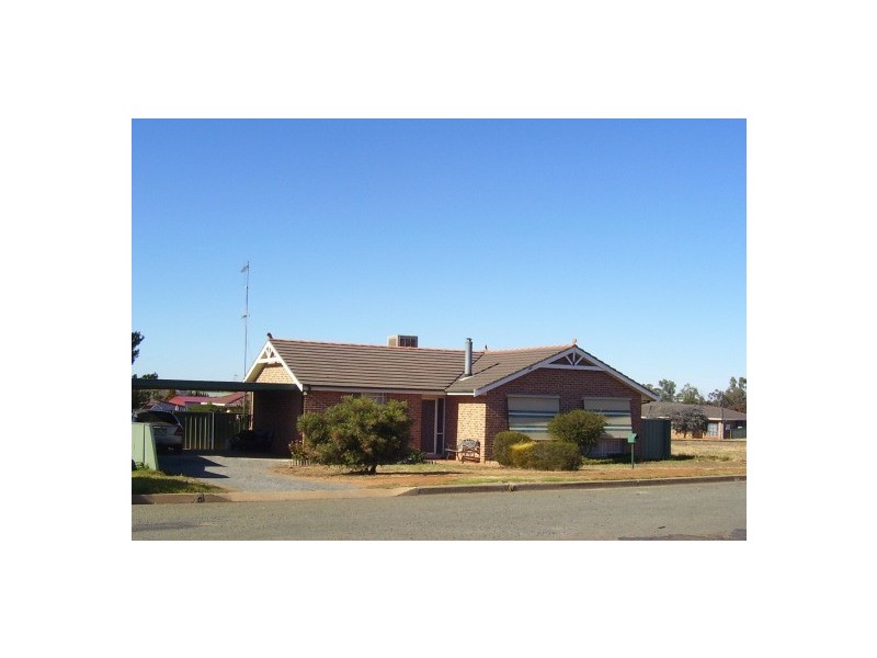 25 Koala Street, Parkes NSW 2870