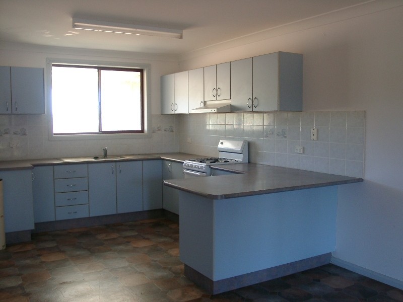 23 Kelly Road, Parkes NSW 2870