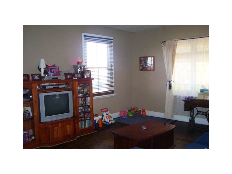 7 Currajong Street, Parkes NSW 2870