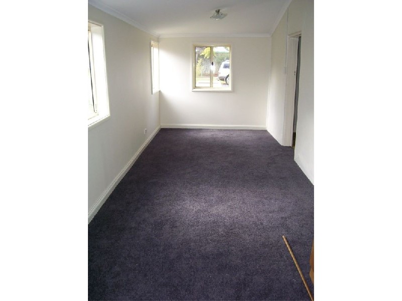 8 Bollinger Street, Parkes NSW 2870