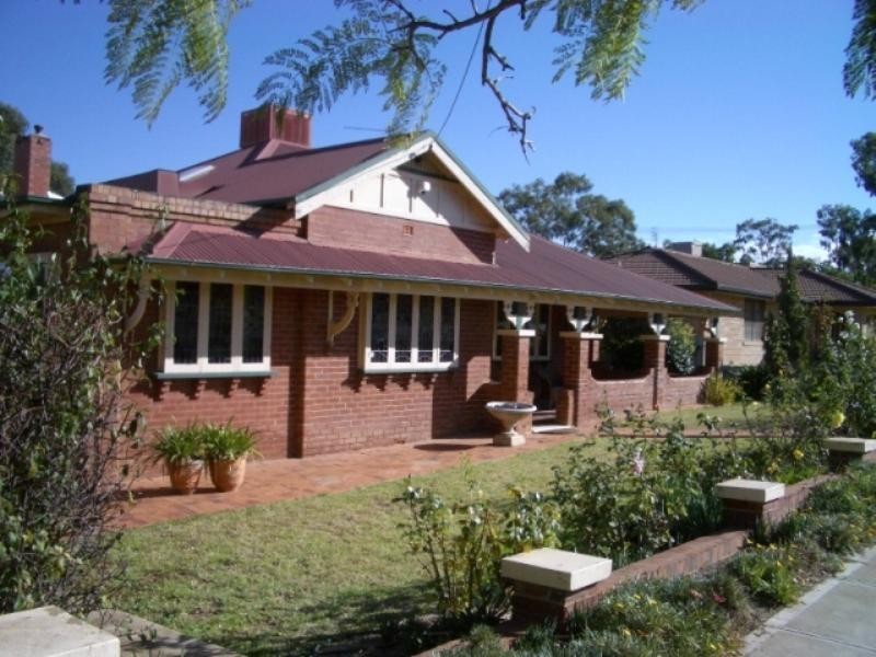 65 Orange Street, Parkes NSW 2870