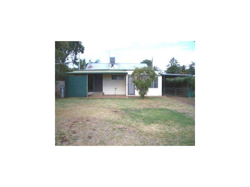 16 Waratah Street, Parkes NSW 2870