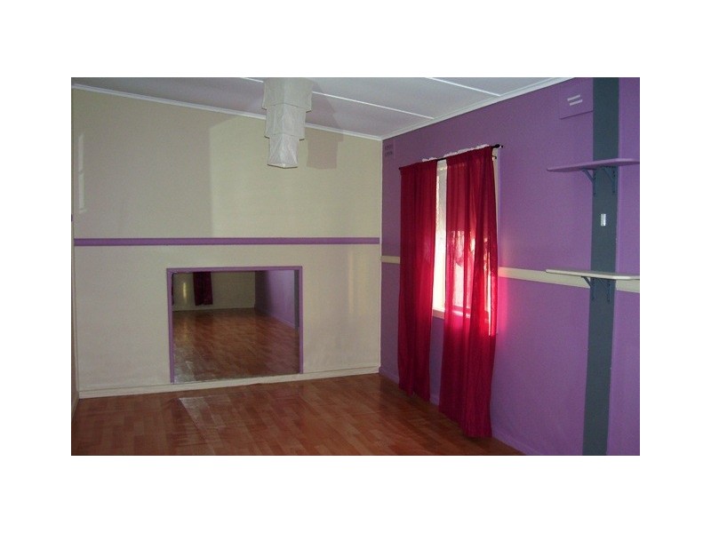 4 Thornbury Street, Parkes NSW 2870